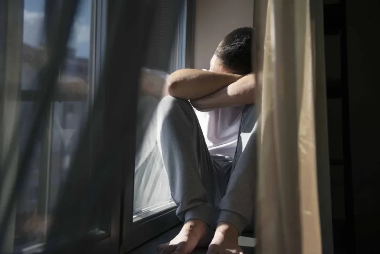 As 8 causas mais comuns da depressão e como tratar